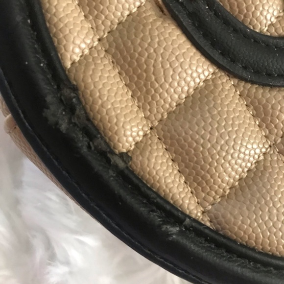 Woman’s Vintages CC Tan Quilted Round Bag *Firm Priced* - Picture 8 of 13